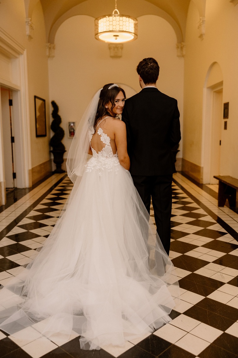 Bridal portraits at Sentinel Hotel