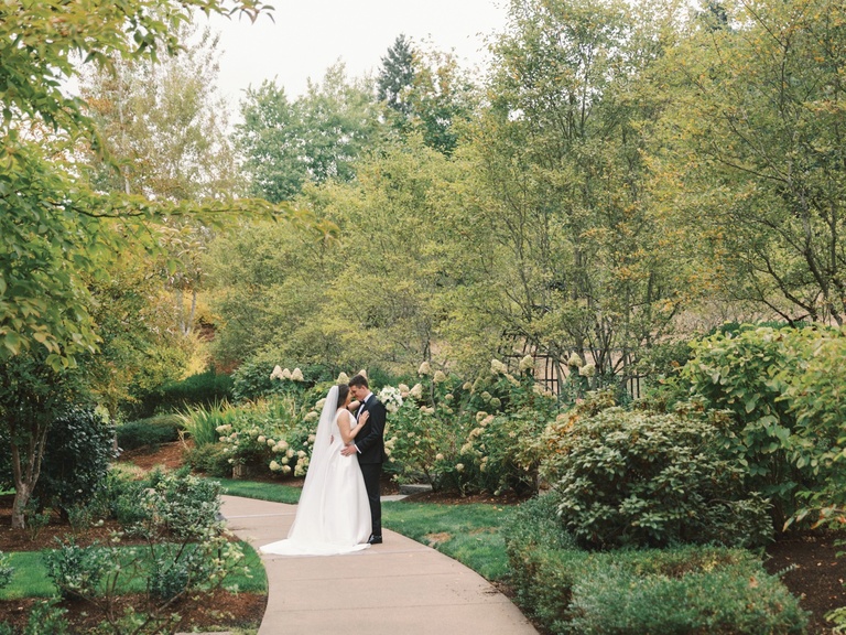 Bridal portraits at The Allison Inn